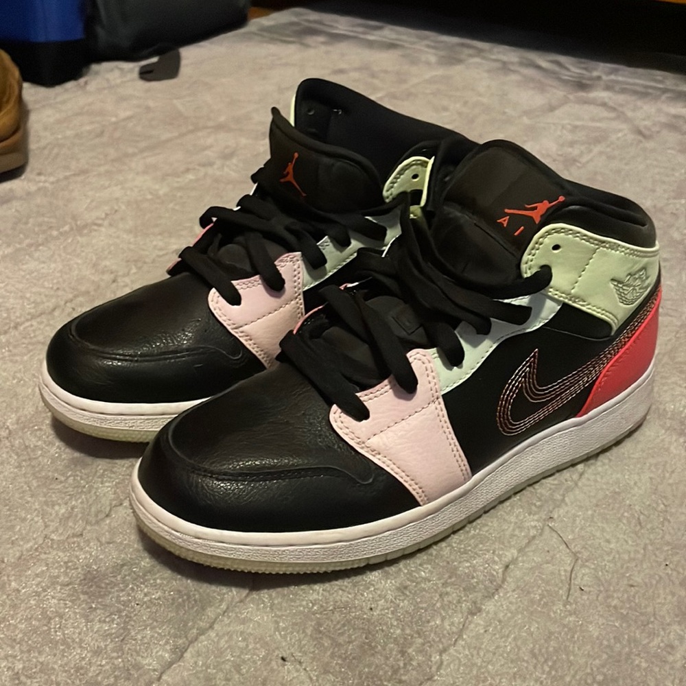Size 7 Mids